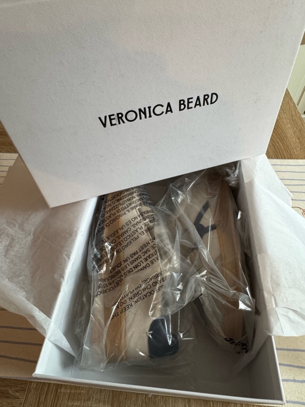 NIB Veronica Beard Reagan Sneakers - Tan Suede and Navy Leather - Size 7.5/8 - Picture 2 of 11